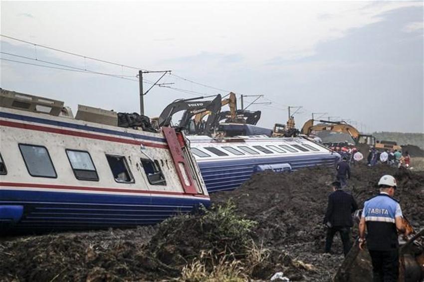 Tekirdağ'da tren faciası!