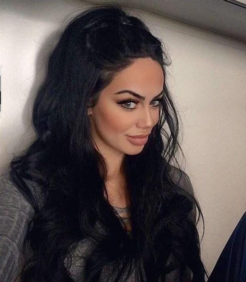 'Görüntüsü Adriana Lima, içinde Dilber Ay yatıyor'