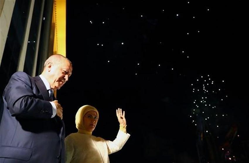 Cumhurbaşkanı Erdoğan'dan tarihi balkon konuşması