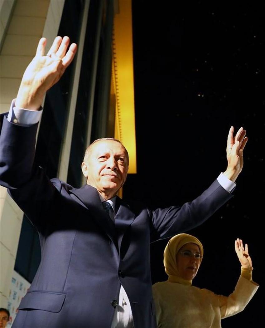 Cumhurbaşkanı Erdoğan'dan tarihi balkon konuşması