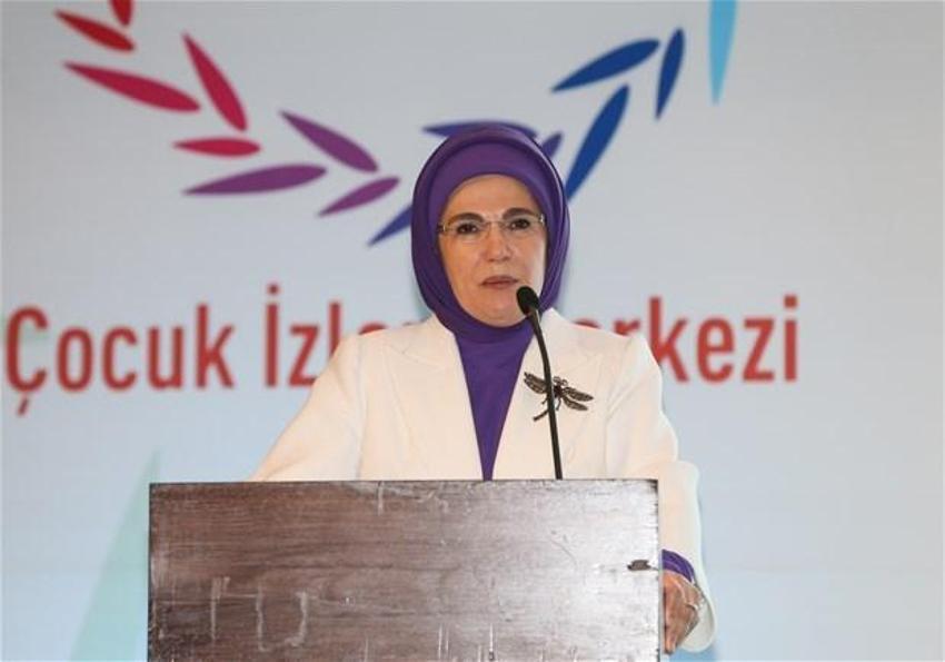 Cumhurbaşkanı Erdoğan’ın eşi Emine Erdoğan TOGEMDER iftarına katıldı