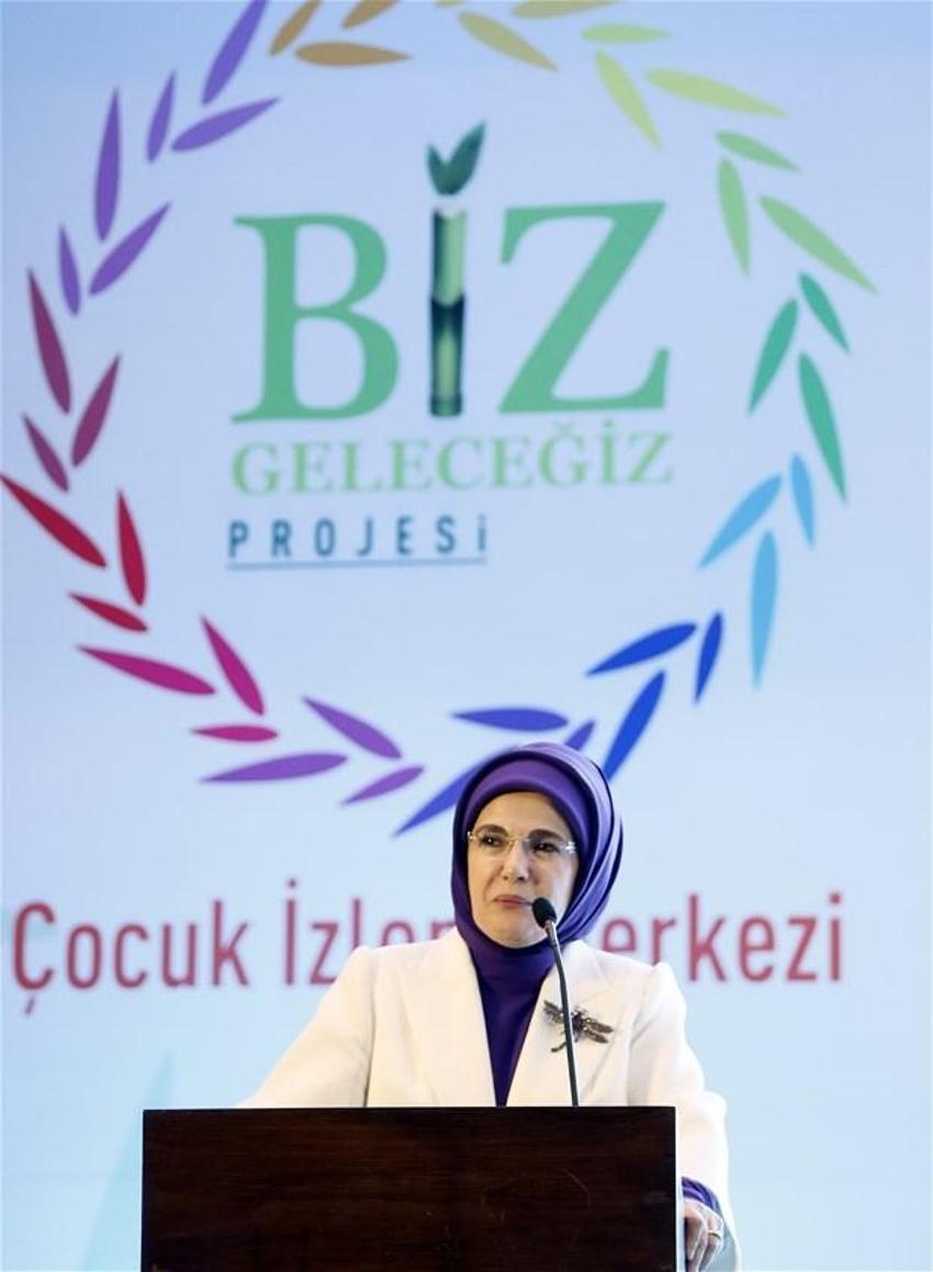 Cumhurbaşkanı Erdoğan’ın eşi Emine Erdoğan TOGEMDER iftarına katıldı