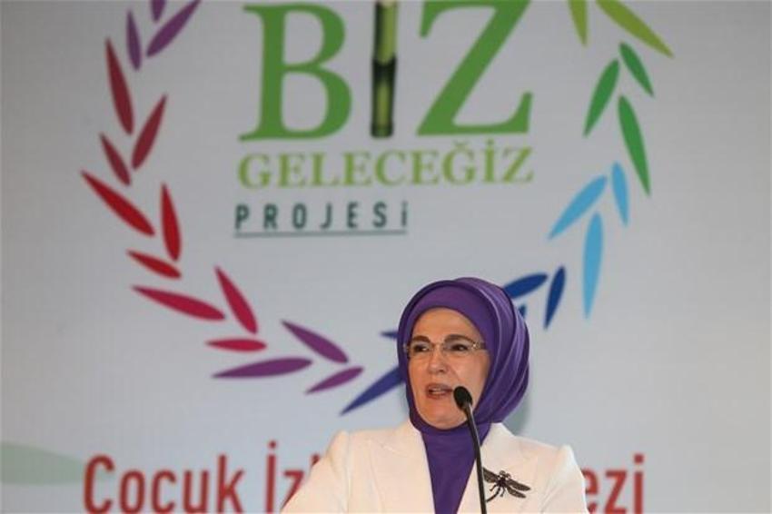 Cumhurbaşkanı Erdoğan’ın eşi Emine Erdoğan TOGEMDER iftarına katıldı