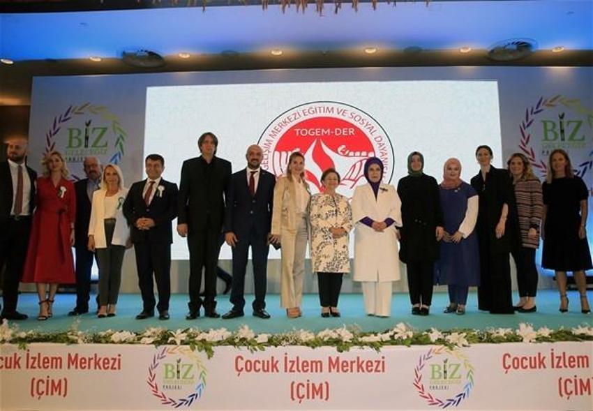 Cumhurbaşkanı Erdoğan’ın eşi Emine Erdoğan TOGEMDER iftarına katıldı