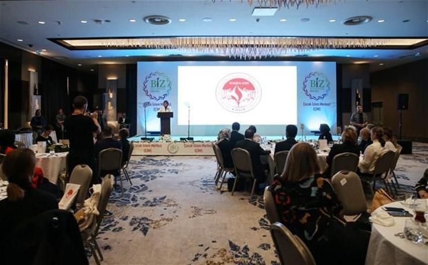 Cumhurbaşkanı Erdoğan’ın eşi Emine Erdoğan TOGEMDER iftarına katıldı