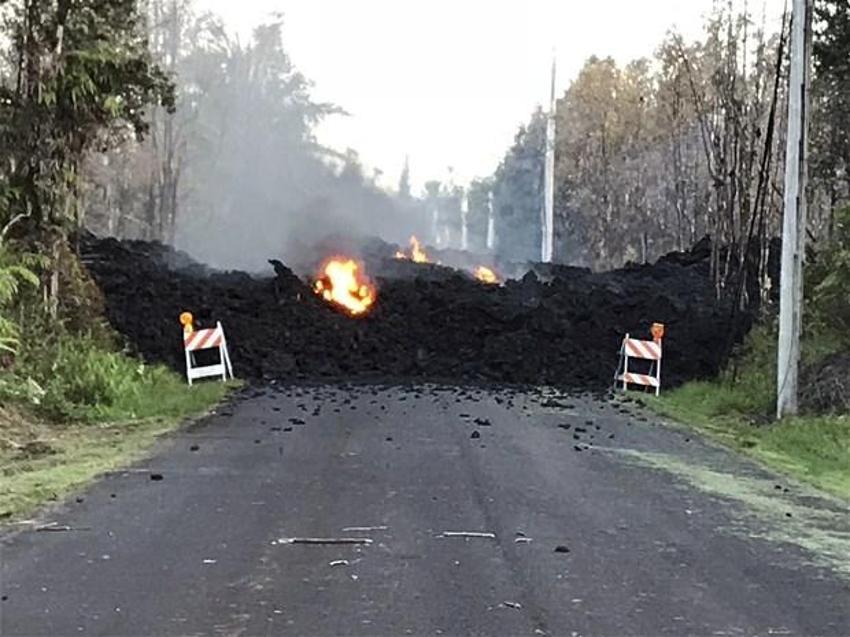 Hawaii'de Kilauea Yanardağı faaliyete geçti! Dehşete düşüren kareler