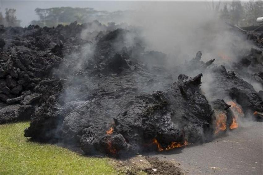 Hawaii'de Kilauea Yanardağı faaliyete geçti! Dehşete düşüren kareler