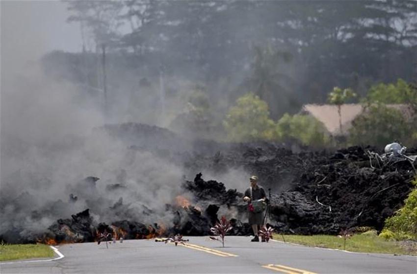 Hawaii'de Kilauea Yanardağı faaliyete geçti! Dehşete düşüren kareler