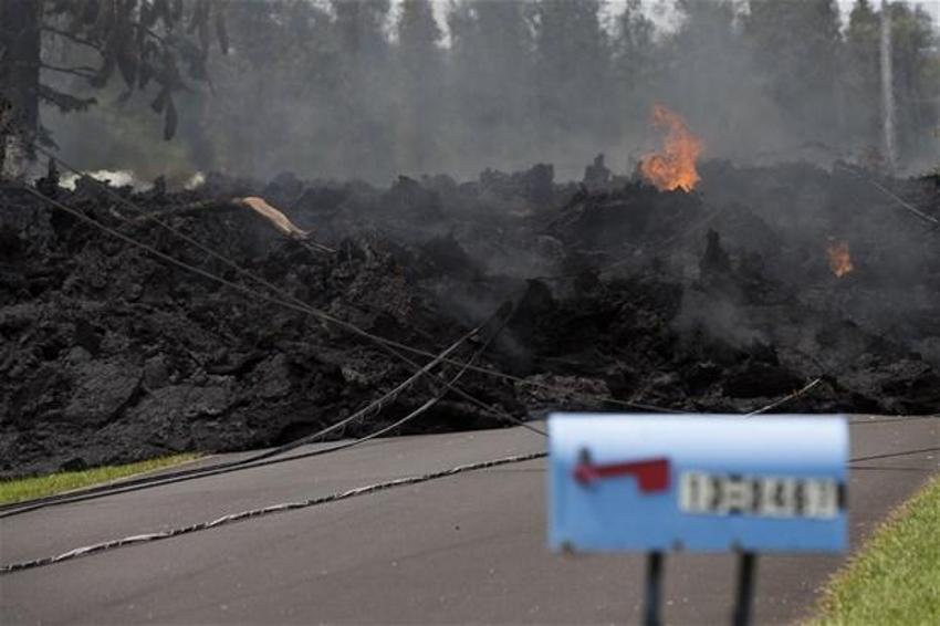 Hawaii'de Kilauea Yanardağı faaliyete geçti! Dehşete düşüren kareler