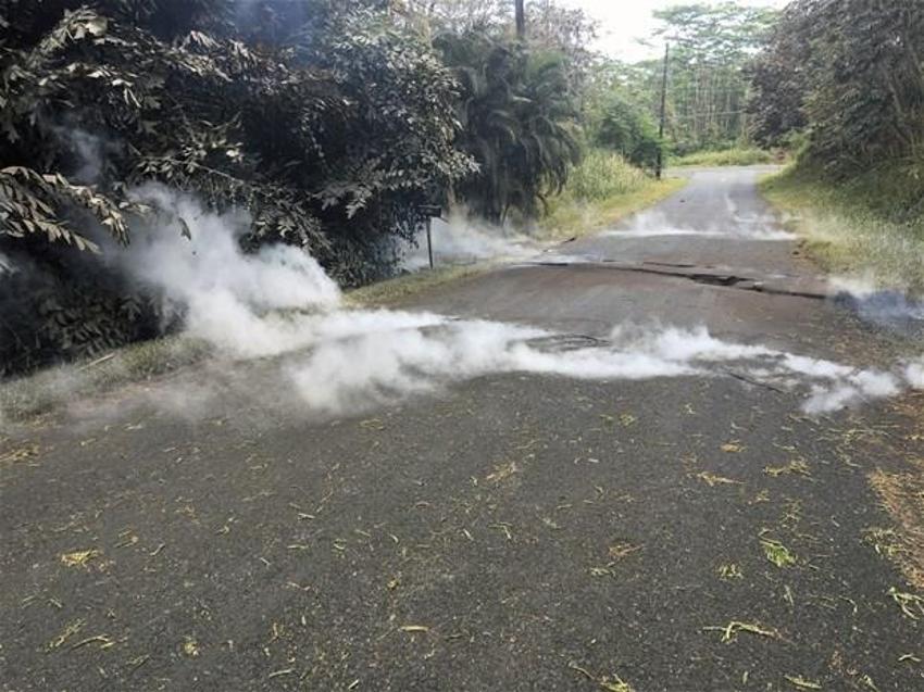 Hawaii'de Kilauea Yanardağı faaliyete geçti! Dehşete düşüren kareler