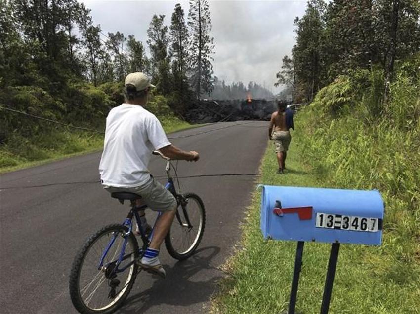 Hawaii'de Kilauea Yanardağı faaliyete geçti! Dehşete düşüren kareler