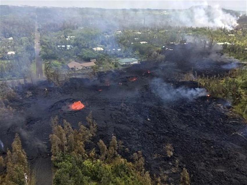 Hawaii'de Kilauea Yanardağı faaliyete geçti! Dehşete düşüren kareler