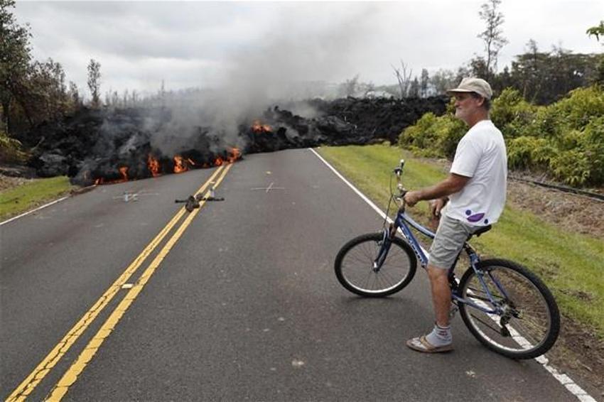 Hawaii'de Kilauea Yanardağı faaliyete geçti! Dehşete düşüren kareler