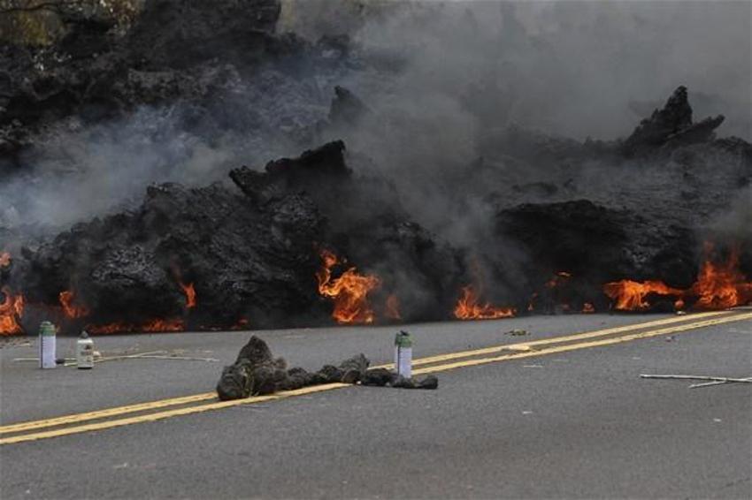 Hawaii'de Kilauea Yanardağı faaliyete geçti! Dehşete düşüren kareler
