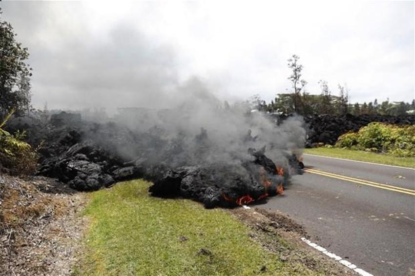 Hawaii'de Kilauea Yanardağı faaliyete geçti! Dehşete düşüren kareler