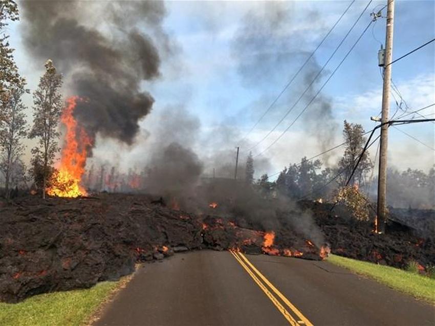 Hawaii'de Kilauea Yanardağı faaliyete geçti! Dehşete düşüren kareler