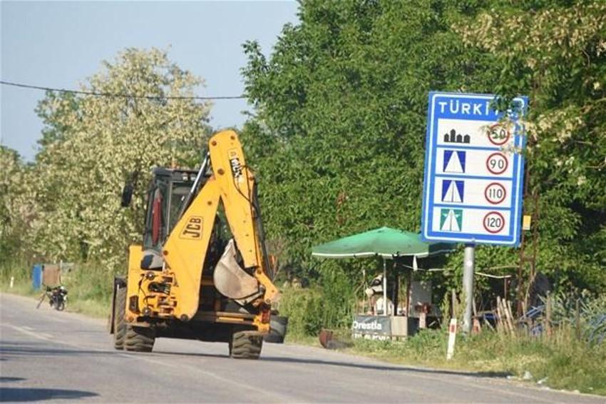 Yunanistan sınırında şaşırtan olay! Kepçeyle yanlışlıkla sınırdan geçti