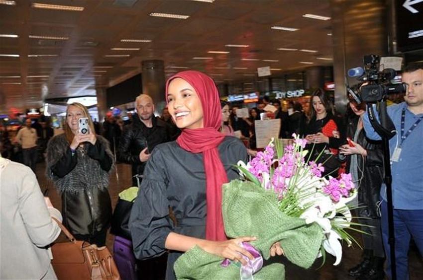 Dünyaca ünlü top model Halima Aden İstanbul'da