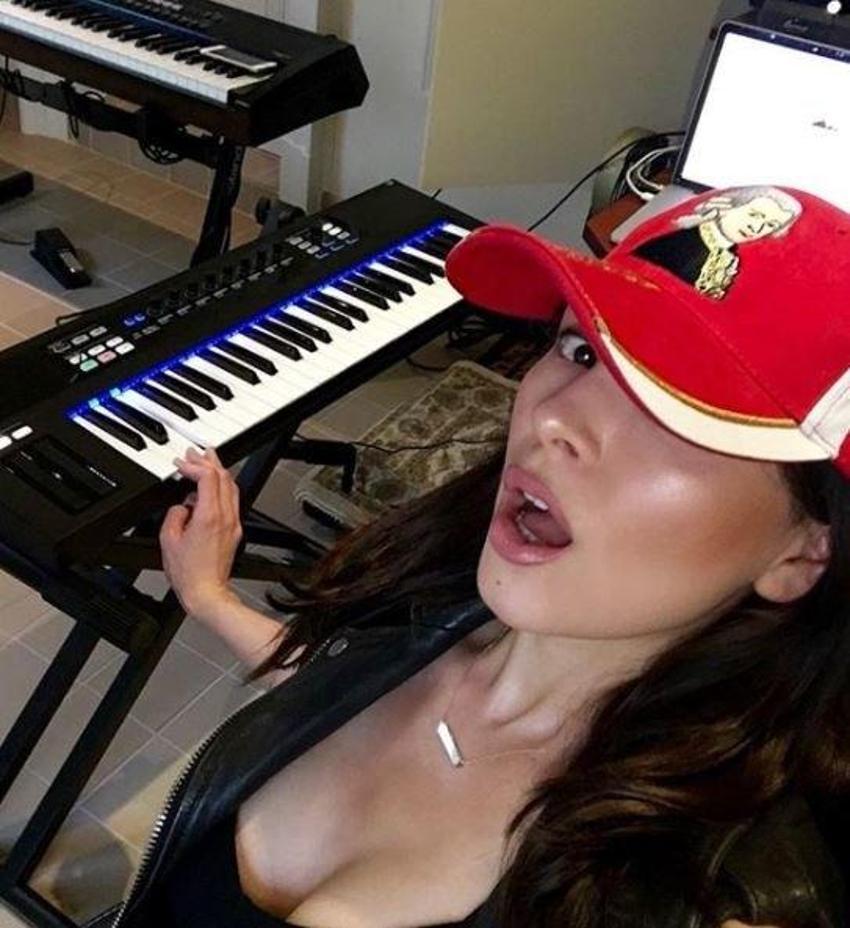 Lola Astanova