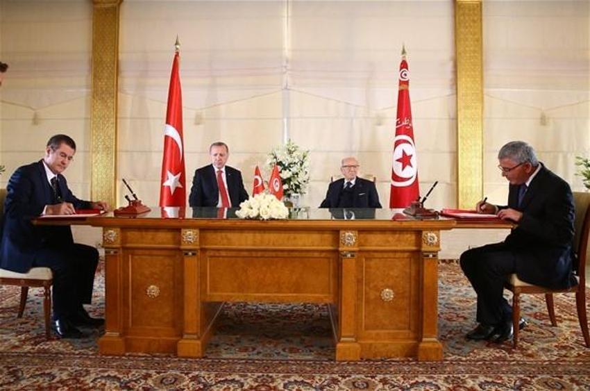 Cumhurbaşkanı Erdoğan’a Tunus'ta devlet nişanı takdim edildi