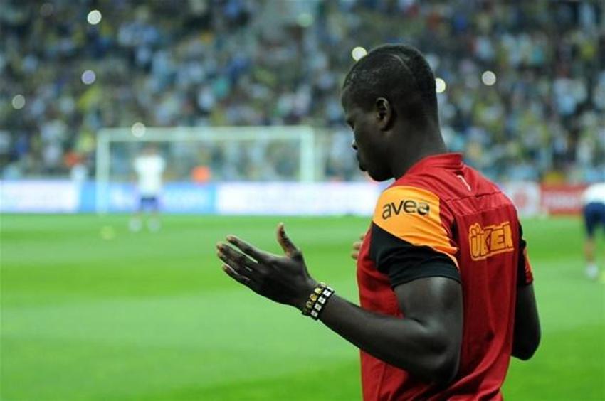 Emmanuel Eboue'nin yürek burkan hayatı