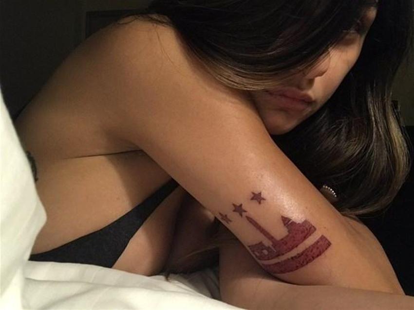 Mia Khalifa'yı reddetti, sosyal medyadan engelledi