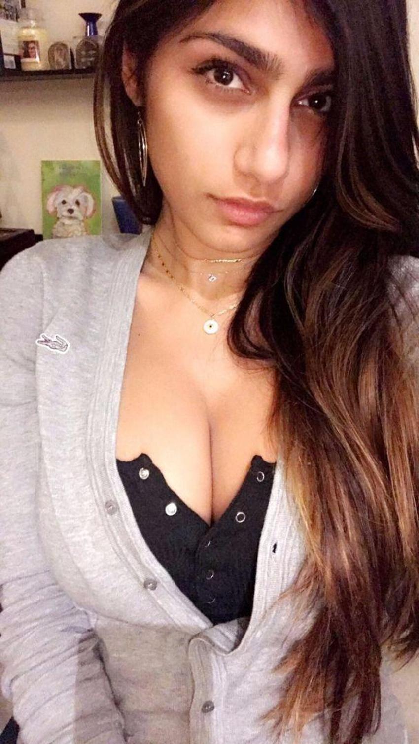 Mia Khalifa'yı reddetti, sosyal medyadan engelledi