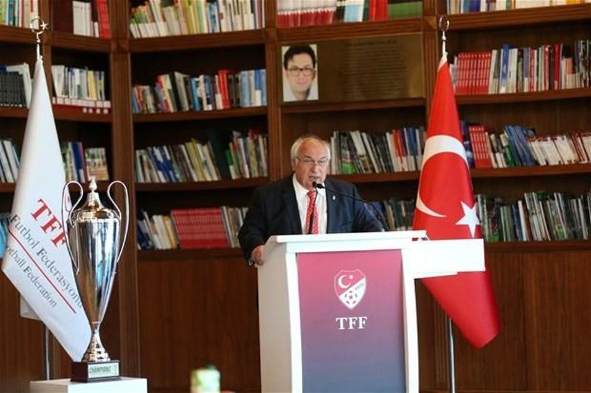 Yıldırım Demirören Ampute Milli Takım ile bir araya geldi