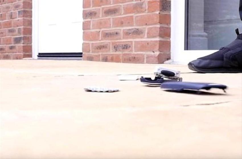 Nokia 3310'un dayanıklılık testi