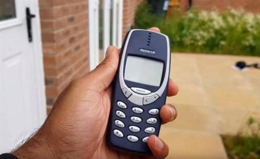 Nokia 3310'un dayanıklılık testi