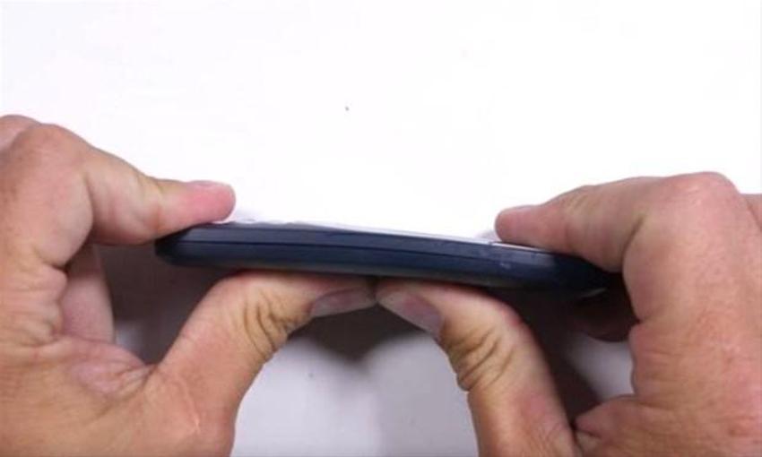 Nokia 3310'un dayanıklılık testi