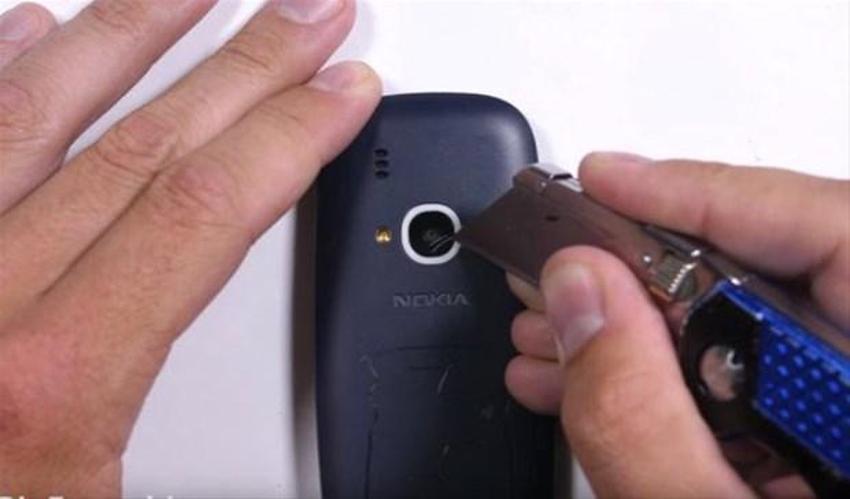 Nokia 3310'un dayanıklılık testi