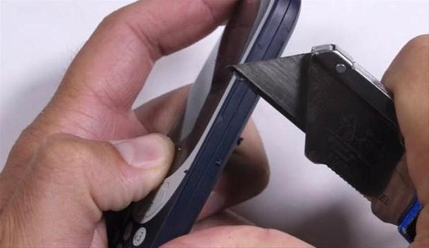 Nokia 3310'un dayanıklılık testi