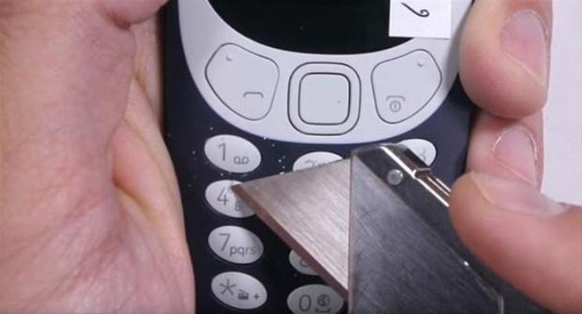 Nokia 3310'un dayanıklılık testi