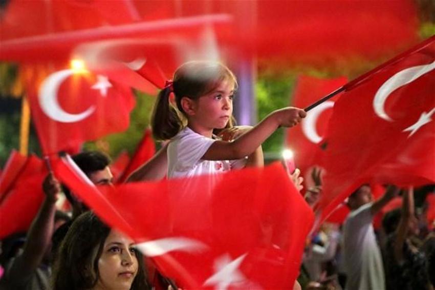 Türkiye 'Demokrasi Nöbeti'nde