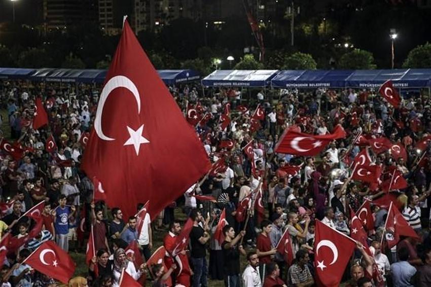 Türkiye 'Demokrasi Nöbeti'nde