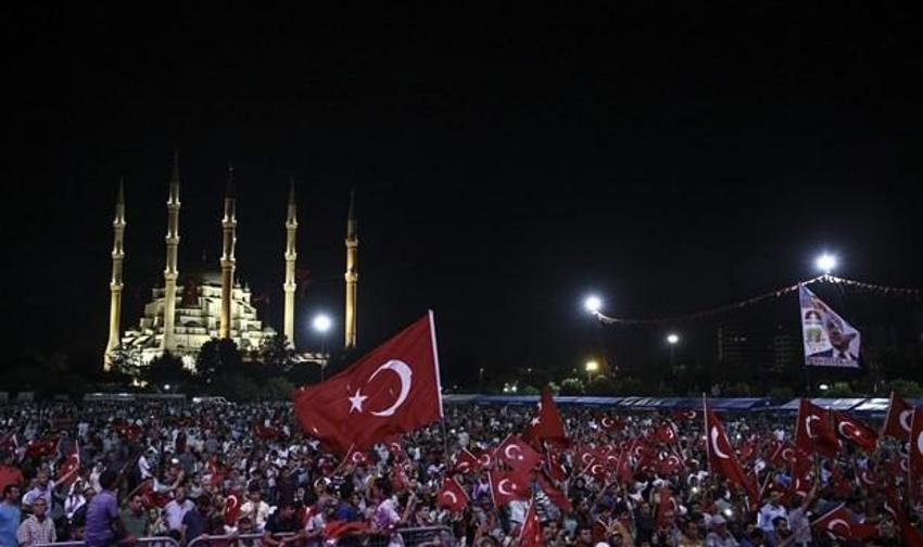 Türkiye 'Demokrasi Nöbeti'nde