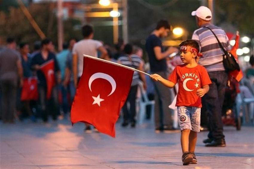 Türkiye 'Demokrasi Nöbeti'nde