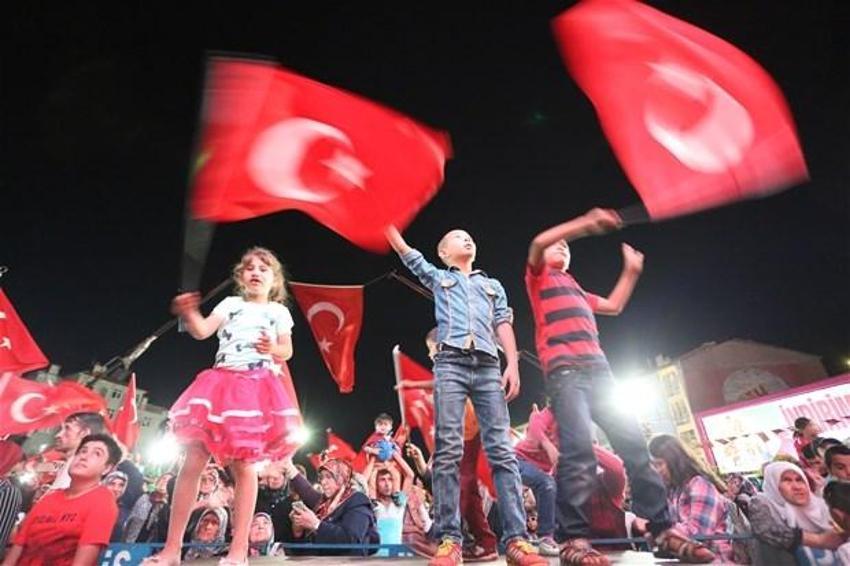 Türkiye 'Demokrasi Nöbeti'nde