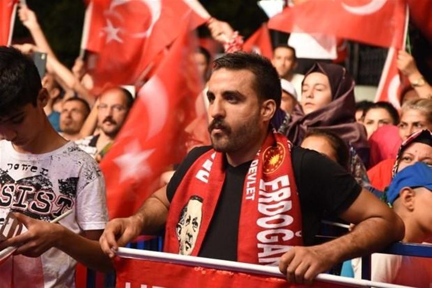 Türkiye 'Demokrasi Nöbeti'nde