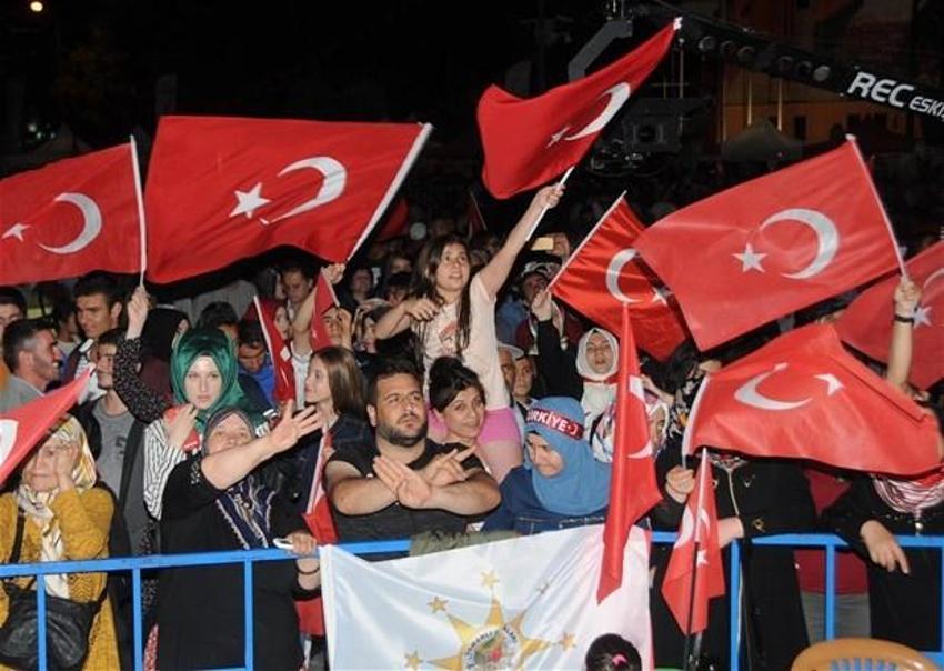Türkiye 'Demokrasi Nöbeti'nde