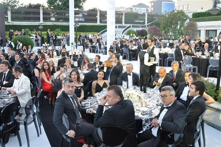 Şampiyonluk balosundan görüntüler