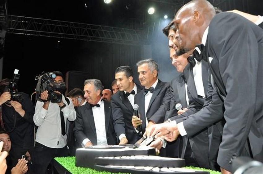 Şampiyonluk balosundan görüntüler
