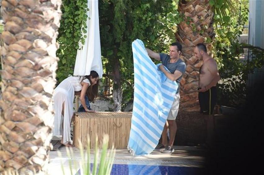 Rafet El Roman Azeri güzelle klip çekiminde