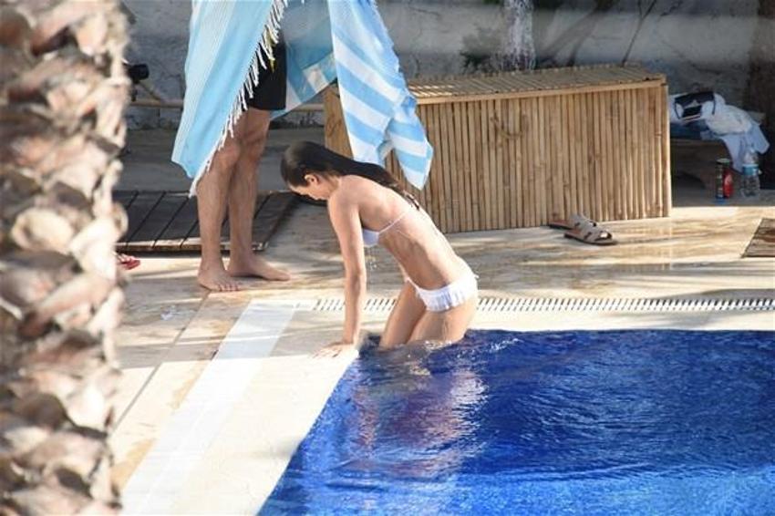 Rafet El Roman Azeri güzelle klip çekiminde