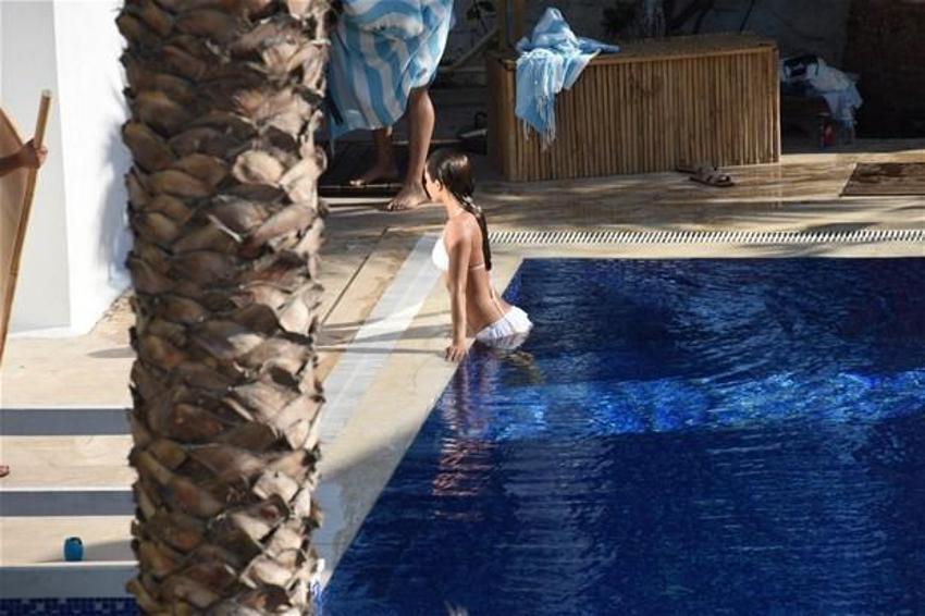 Rafet El Roman Azeri güzelle klip çekiminde