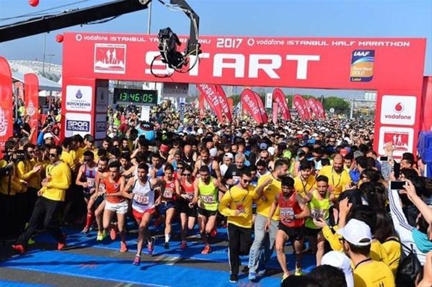Vodafone İstanbul Yarı Maratonu koşuldu