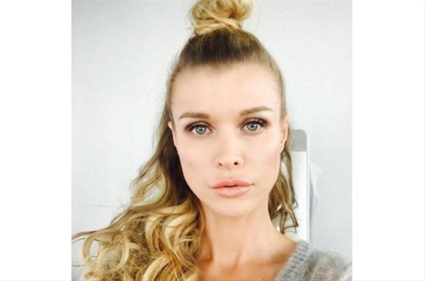 Joanna Krupa yine çırılçıplak!