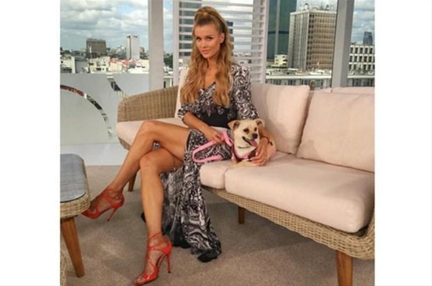 Joanna Krupa yine çırılçıplak!