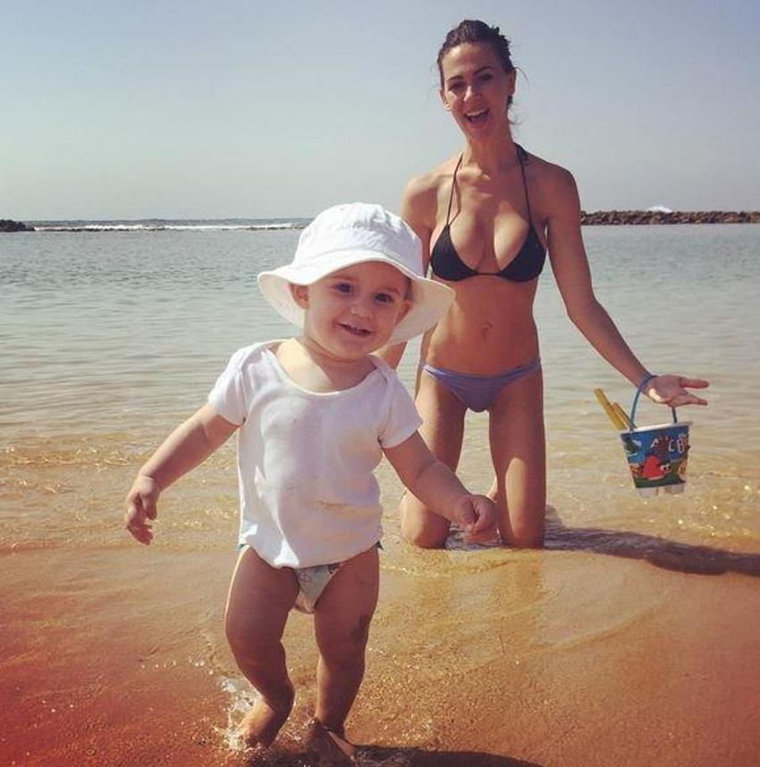 Dzemaili ve eşinden olay kareler